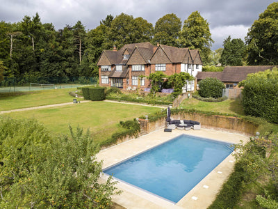 Heavenly Henley Swimming Pool