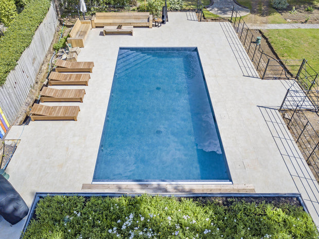 Blissful Beaconsfield Swimming Pool
