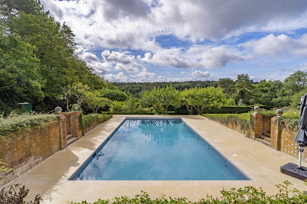 Heavenly Henley Swimming Pool