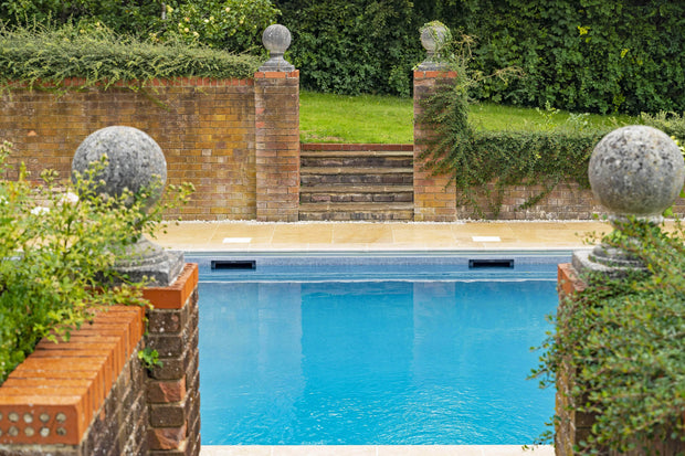 Heavenly Henley Swimming Pool